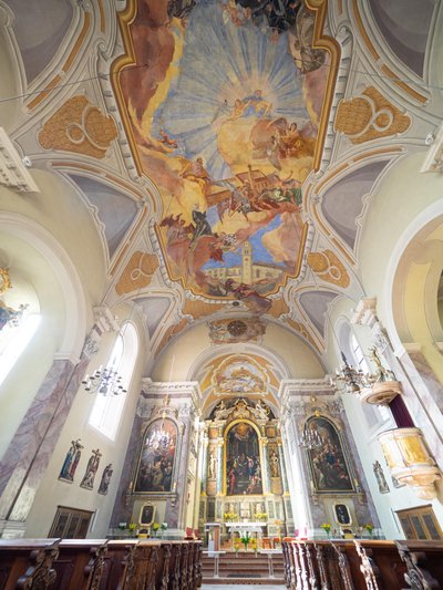 Interni e dipinti sul soffitto di Hans Andre, Servitenkirche, Innsbruck, Tirolo, Austria, Europa da Unbekannter Künstler