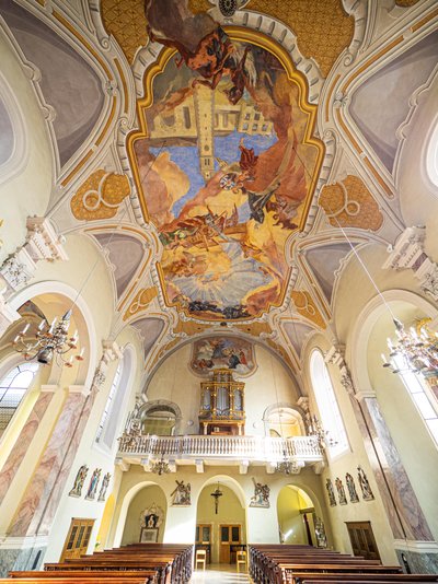 Interno, dipinto sul soffitto di Hans Andre, Servitenkirche, Innsbruck, Tirolo, Austria, Europa da Unbekannter Künstler