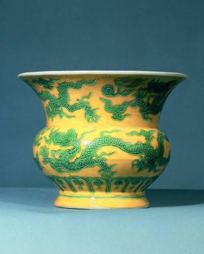 Vaso verde e giallo Ming, periodo Chand Te (1506-21) da Unbekannt