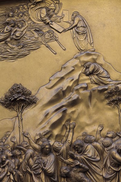 Mosè riceve i Dieci Comandamenti, Porta orientale del battistero a Firenze, anche chiamata Porte del Paradiso da Michelangelo, Scultura in bronzo del XV secolo di Lorenzo Ghiberti (1425-1452) da Unbekannt