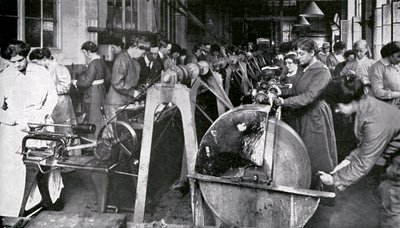 Operai di Munizioni durante la Prima Guerra Mondiale da Unbekannter Künstler