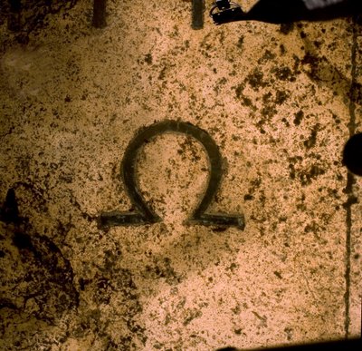 Simbolo Omega sul Meridiana di Augusto da Unbekannt