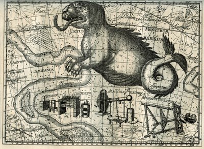 Una delle ultime costellazioni meridionali visibili in Francia è quella della Balena, rappresentata come un animale fantastico con una lingua biforcuta e una lunga coda da Unbekannt
