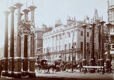 Park Lane decorata per il Giubileo di Diamante della Regina Vittoria da Unbekannt