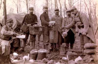 Fotografia da un album personale di un tenente di fanteria durante i primi mesi della Prima Guerra Mondiale da Unbekannt