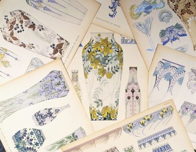 Piatti policromi di design di Sèvres; Cartons de la manufacture de Sèvres da Unbekannt