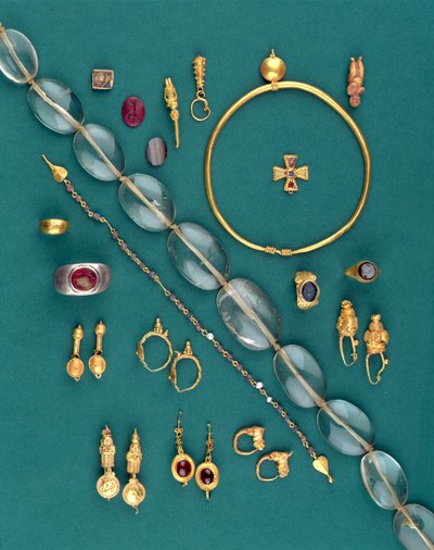 Selezione di gioielli romani, bizantini e achemenidi, dal c.1000 a.C. al VII secolo d.C. (oro, argento, agata, diaspro rosso, osso e vetro) da Unbekannt