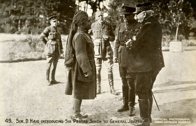 Sir Douglad Haig presenta Pertab Singh a Joffre da Unbekannter Künstler