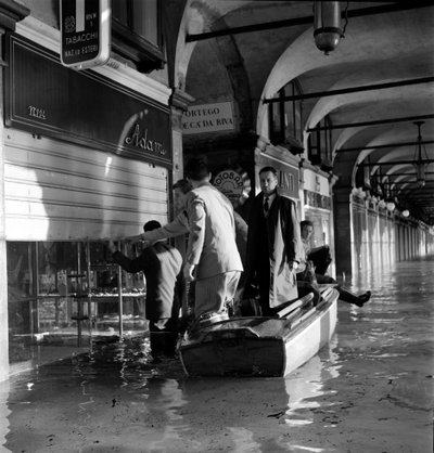 Piazza San Marco durante le inondazioni a Venezia (fenomeno dell