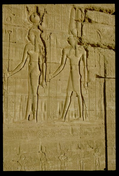 Rilievo incassato raffigurante Hathor e Horus da Unbekannt