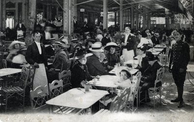 Turismo termale: vista di un ristorante a Vichy e della sua clientela di curisti, Allier 1905 ca. (turismo termale: ristorante a Vichy, Francia) da Unbekannter Künstler