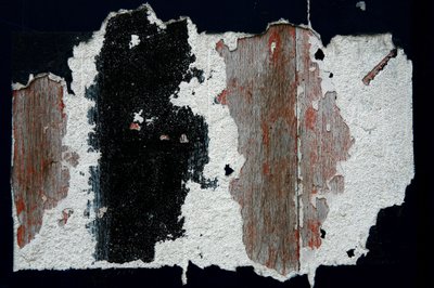 Segni del tempo. Arte astratta che mostra forme come testimoni del tempo che passa. Tracce di vernice sul legno. da Unbekannt