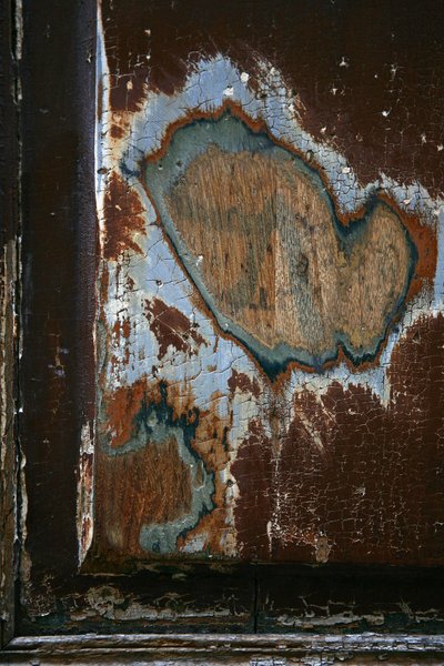 Segni del tempo. Arte astratta che mostra forme come testimoni del tempo che passa. Tracce sul legno. da Unbekannt