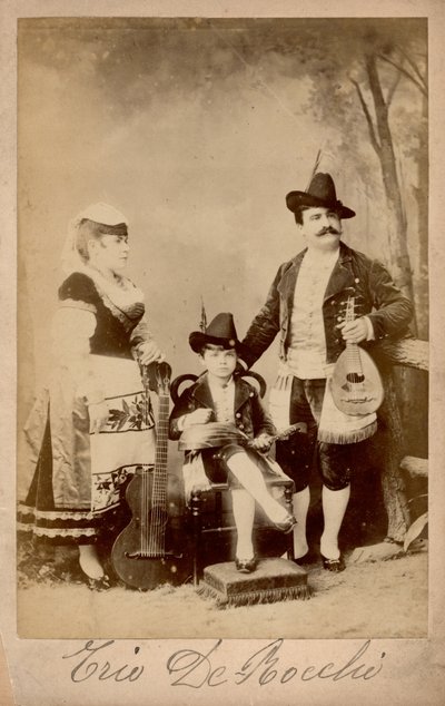 Trio De Bocchi, Lombardia, c.1880 (foto b/n) da Unbekannter Künstler