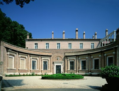 Vista del fronte del giardino, progettato per il Cardinale Giuliano de