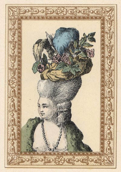 Donna con acconciatura raccolta con cappello decorato con uva e piume chiamato Cappello Racy in un parco inglese da Unbekannter Künstler