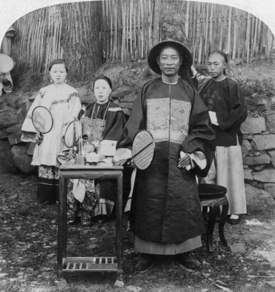 Un ufficiale geniale della Cina interna, mandarino navale, Kinkow Jingzhou, Cina, 1900 da Underwood and Underwood