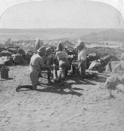 Artiglieria britannica in azione, Sudafrica, Seconda Guerra Boera, 6 febbraio 1900 da Underwood and Underwood