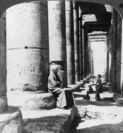 Colonne del grande tempio di Sethos I, Abido, Egitto, 1905 da Underwood and Underwood