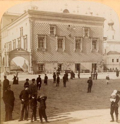 Famosa scala rossa e vecchio palazzo, Mosca, Russia da Underwood and Underwood