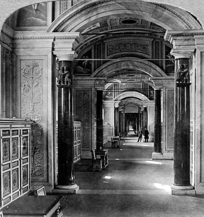 Interno della Biblioteca Vaticana, Roma, Italia da Underwood and Underwood