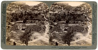 La valle di Cedron e il villaggio di Siloam, fuori le mura di Gerusalemme, Palestina, 1896 da Underwood and Underwood