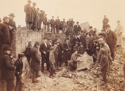 [Apertura della cassaforte di Miller e Bisbee] da Unidentified