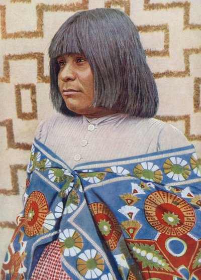 Arizona. Squaw della tribù Walapai in Arizona. 1920 da Unknown