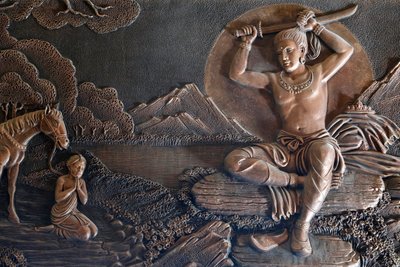 Tempio buddista Linh Phong, Vita di Buddha, Lontano dal palazzo, il principe Siddartha scambiò i suoi abiti eleganti con stracci e si tagliò i capelli lunghi, Dalat, Vietnam da Unknown