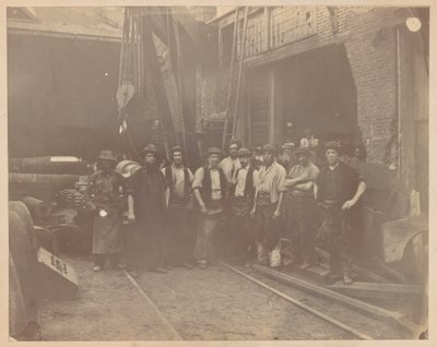 Senza titolo [Operai metallurgici alla West Point Foundry, Cold Spring, New York] da Unknown