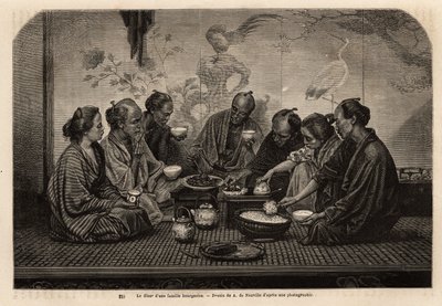 Alla cena di una famiglia borghese, gli uomini si riuniscono su un tatami, intorno a piccoli tavolini da caffè, mangiano riso in una ciotola individuale e servono carne e verdure in un piatto comune, mentre bevono tè, due donne servono il servizio. Incisio da Unknown artist