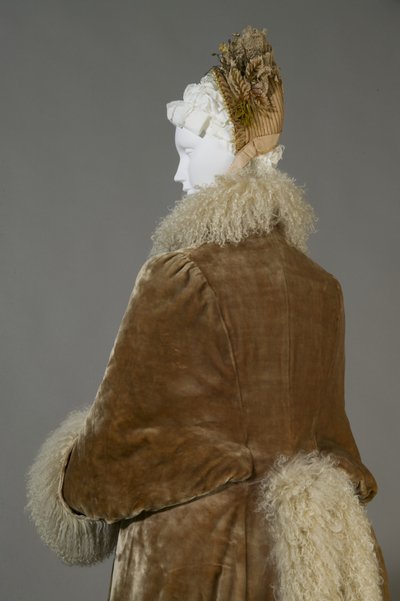 Cappotto Invernale di Bertha Palmer, c.1885 (dettaglio posteriore), Velluto di seta e lana d