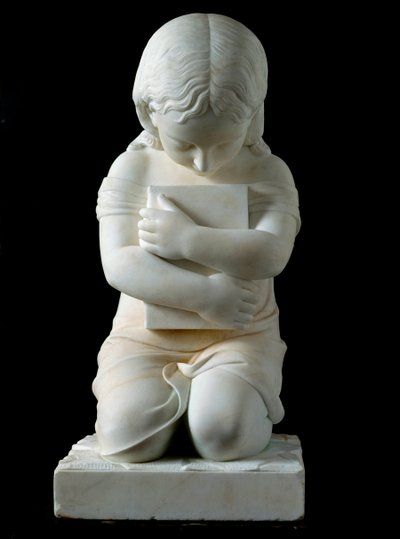 Bambino inginocchiato con un libro tra le braccia Anonimo scultura in marmo del XIX secolo dalla collezione del Principe Odon di Savoia da Unknown artist