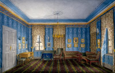 Sala diurna con carta da parati blu e ghirlande da Unknown artist