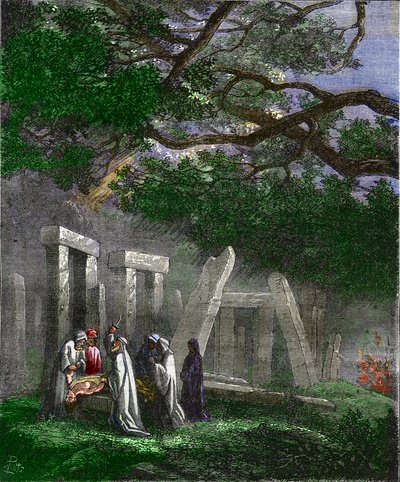 Druidi che praticano un sacrificio umano a Stonehenge fermati dai soldati romani - Incisione colorata del XIX secolo da Unknown artist