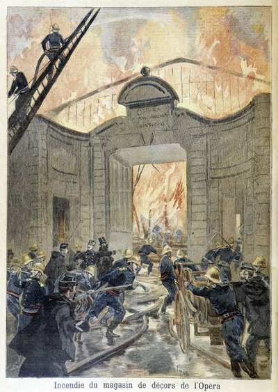 Intervento dei vigili del fuoco durante l
