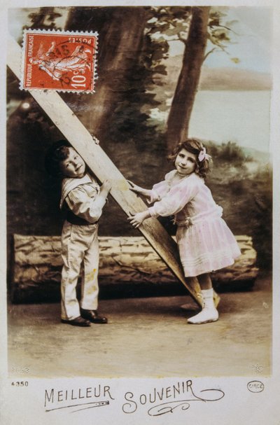 Cartolina francese con un ragazzo e una ragazza che giocano nel 1990 da Unknown artist