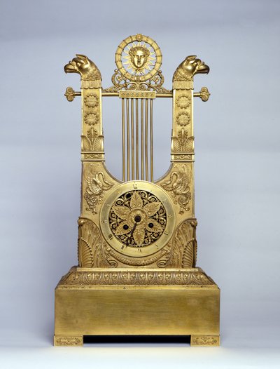 Orologio a caminetto a forma di arpa da Unknown artist