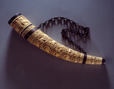Avorio Oliver montato su argento da Unknown artist
