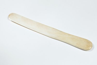 Coltello di carta d