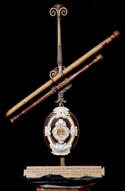 Lente obiettivo e cannocchiale astronomico di Galileo Galilei da Unknown artist
