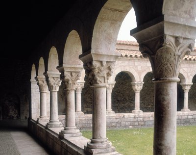 Veduta del chiostro (XII secolo) da Unknown artist