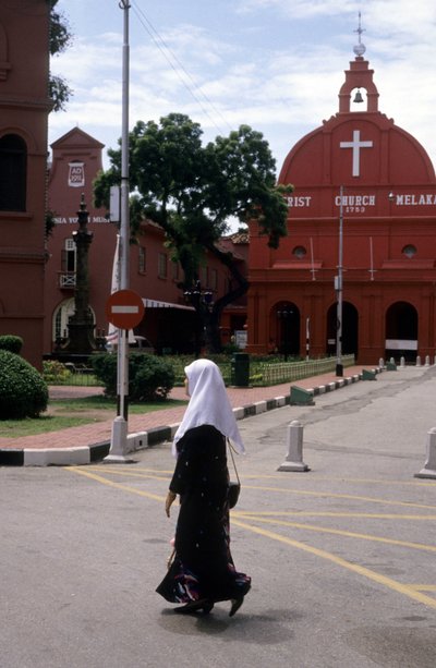 Una chiesa cattolica costruita nel 1753 a Malaca, Indonesia. da Unknown artist