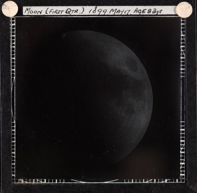 Lastra di vetro astronomica della Luna nel primo quarto (1899) da Unknown artist
