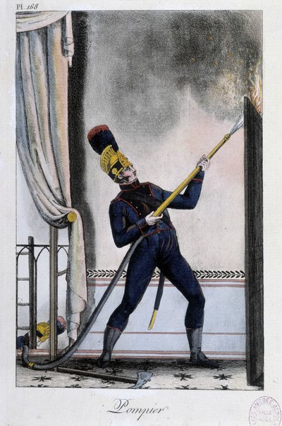 Pompiere con lancia d