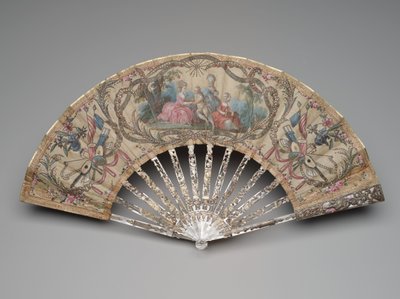 Ventaglio pieghevole con una scena di corteggiamento e trofei musicali, c.1770s-80s da Unknown artist