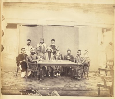 [Ritratto di gruppo di uomini, India] da Unknown artist