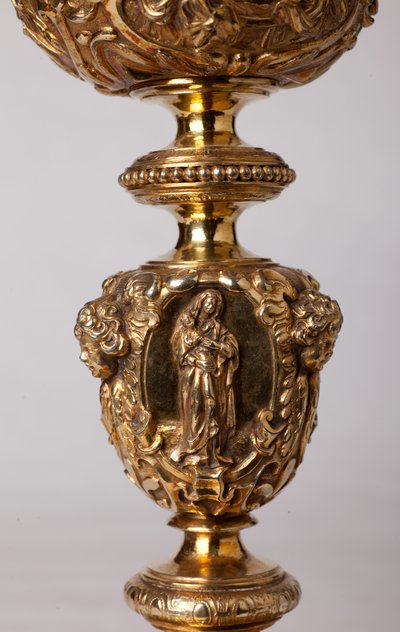 Oreficeria. Calice. Dono del canonico A. Le Vaillant de la Bassarderie, decano del capitolo della cattedrale dal 1726 al 1758. XVIII secolo. Dettaglio. da Unknown artist