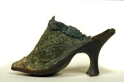 Modello di scarpe con tacco per donne del XVIII secolo da Unknown artist