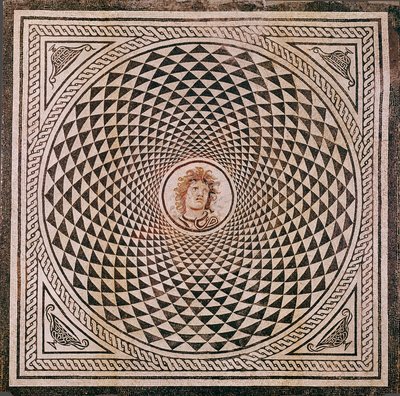 Pavimento a mosaico con testa di Medusa da Unknown artist